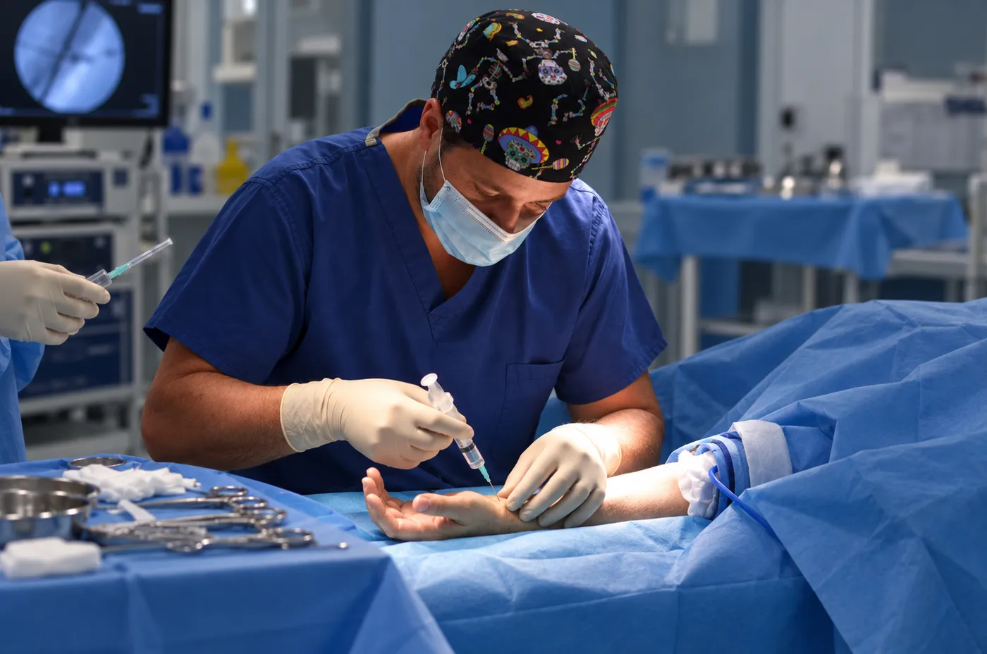 Intervento alla mano in anestesia locale eseguito dal Prof. Smeraglia